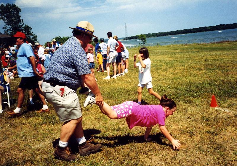 1998 - Indian Princess Family Campout, Lloyd Park, TX - Marty & Stephanie in the wheel barrow race.jpg - 1998 - Indian Princess Family Campout, Lloyd Park, TX - Marty & Stephanie in the wheel barrow race